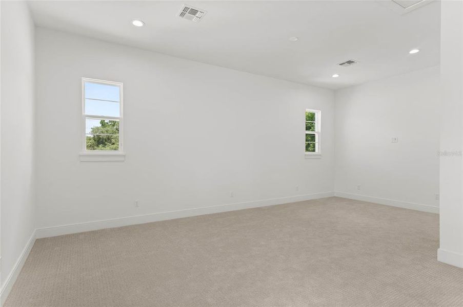 Spacious, unfurnished interior of a new home in , Sanford (Image 32).
