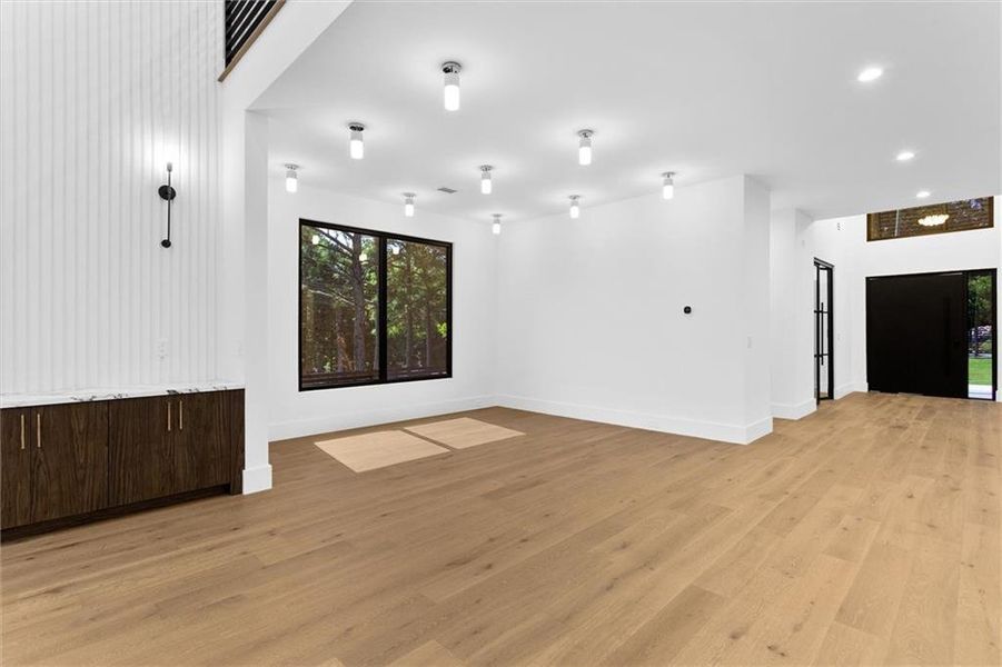 Spacious, unfurnished interior of a new home in , Sugar Hill (Image 58).