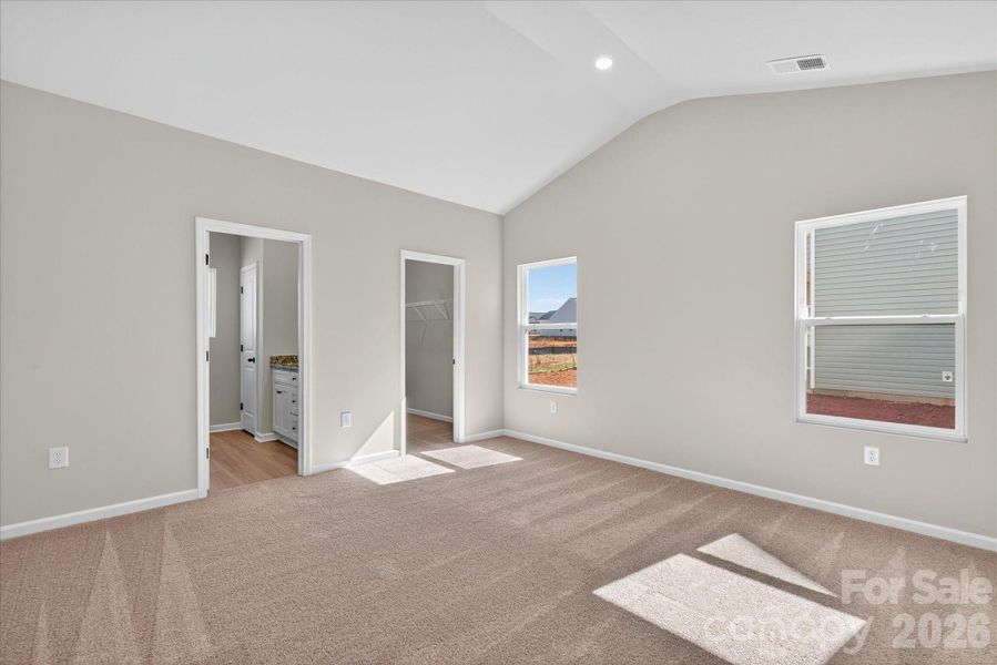 Spacious, unfurnished interior of a new home in Stagecoach Station, Gastonia (Image 21).