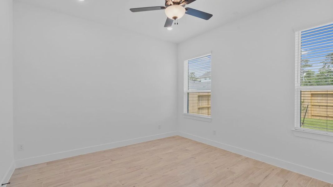 Spacious, unfurnished interior of a new home in Evergreen 40s, Conroe (Image 18). Spacious, unfurnished interior of a new home in Evergreen 40s, Conroe (Image 18).