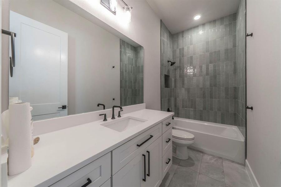 Furnished interior view inside a new home in Hidden Valley 1, Princeton (Image 30).