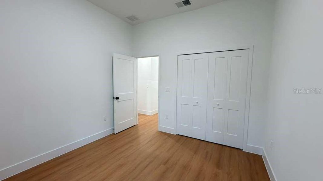 Spacious, unfurnished interior of a new home in , Citrus Springs (Image 51).