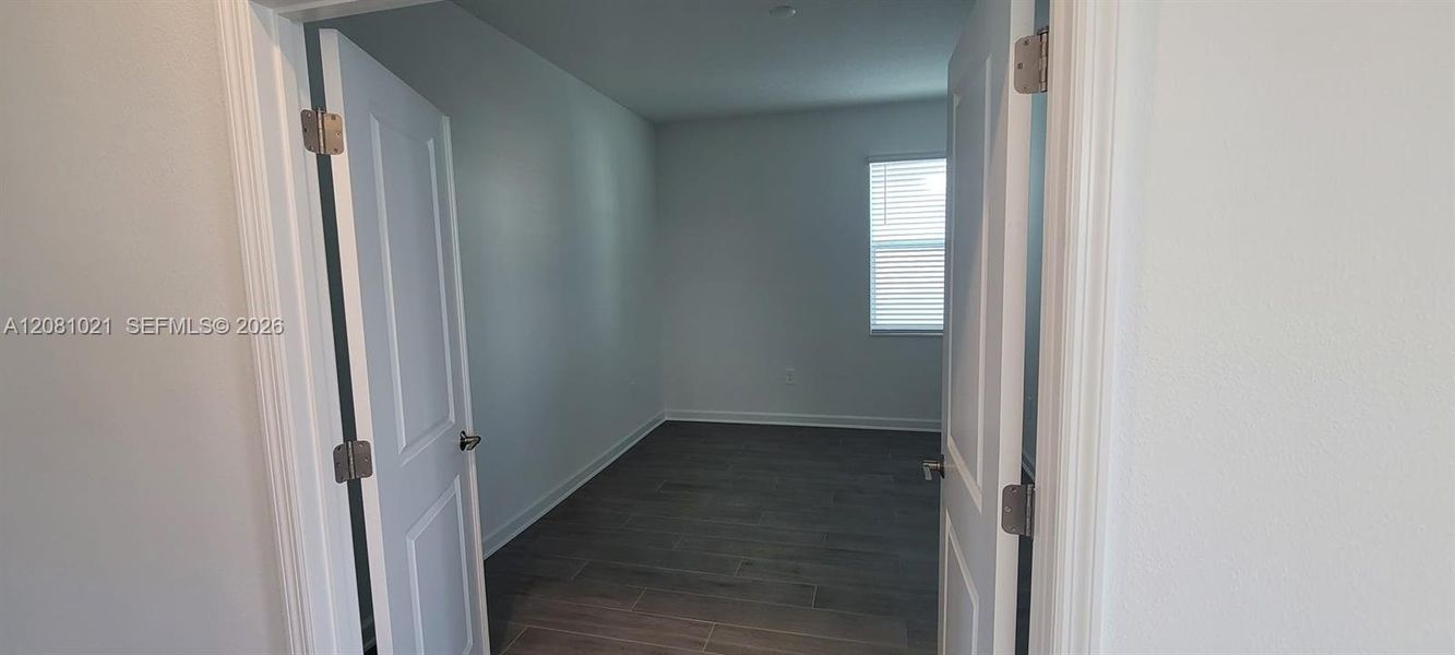 Spacious, unfurnished interior of a new home in , Orlando (Image 17).
