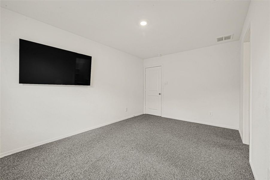 Spacious, unfurnished interior of a new home in Presswoods, Splendora (Image 17).