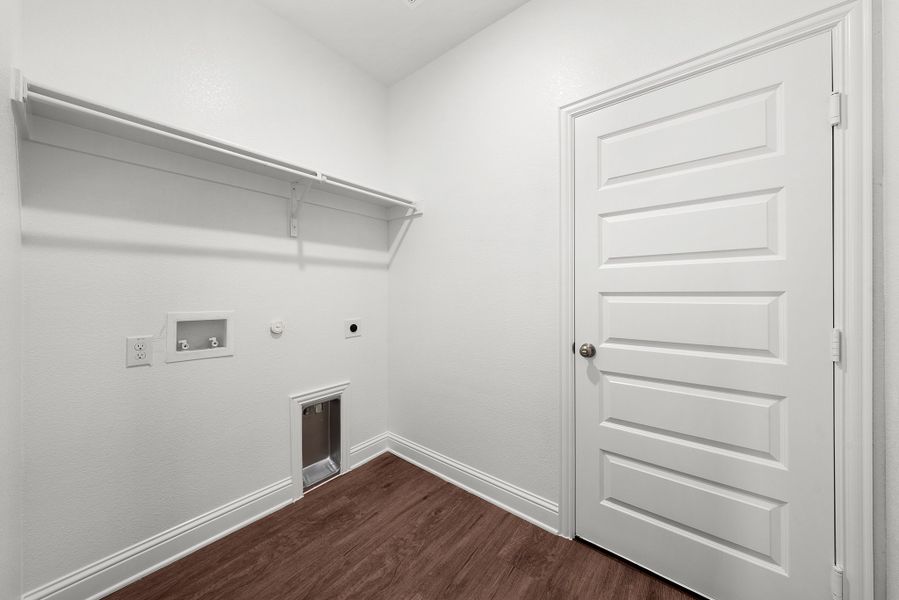Spacious, unfurnished interior of a new home in Stonecreek, Sulphur Springs (Image 22).