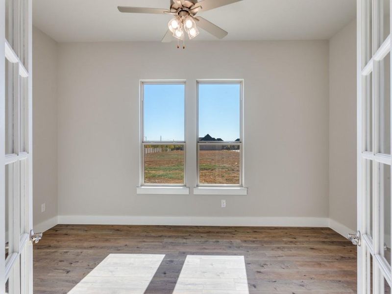 Spacious, unfurnished interior of a new home in Ladera Tavolo Park, Fort Worth (Image 29).