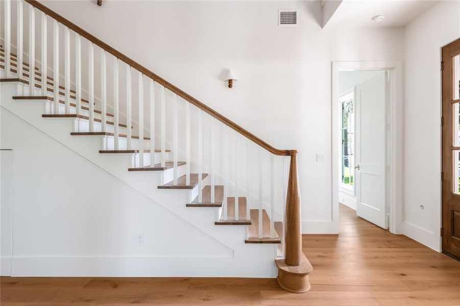 Spacious, unfurnished interior of a new home in , Fort Worth (Image 21). Spacious, unfurnished interior of a new home in , Fort Worth (Image 21).