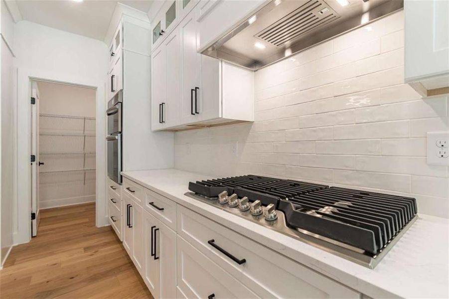 Furnished interior view inside a new home in , Gainesville (Image 9).