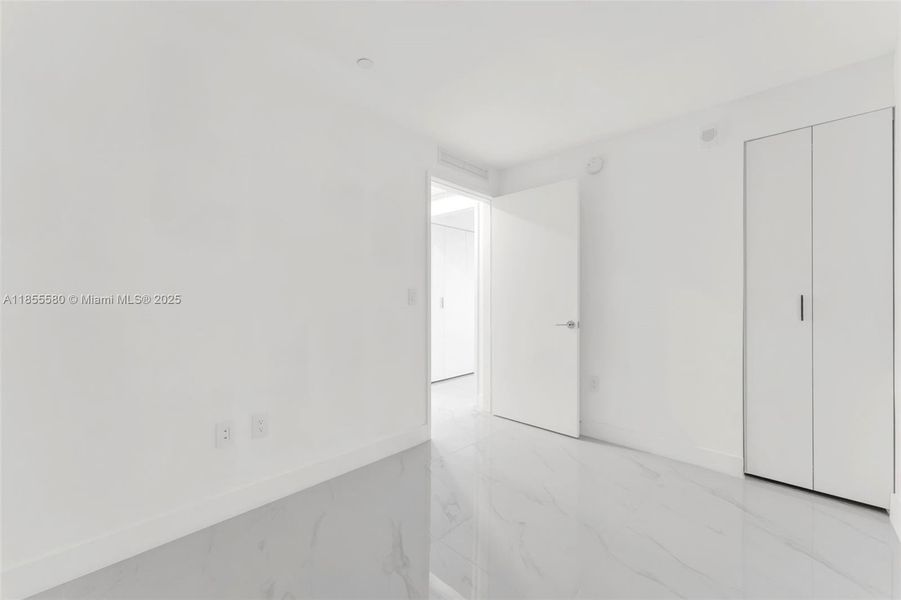 Spacious, unfurnished interior of a new home in , Miami (Image 27).