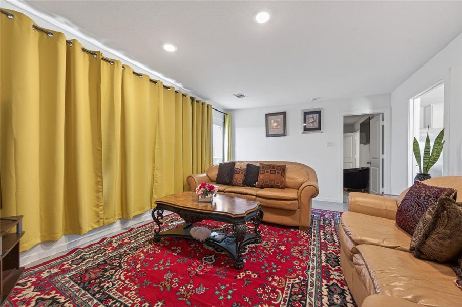 Furnished interior view inside a new home in The Grand Prairie: Watermill Collection, Hockley (Image 16).