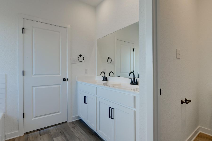 Representative furnished interior of a home built from the Hayes by Ashton Woods in Nopal Valley, San Antonio (Image 6).
