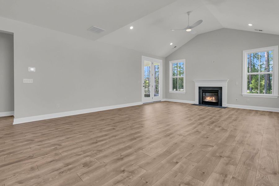 Spacious, unfurnished interior of a new home in Tidewater at Lakes of Cane Bay, Summerville (Image 20). Spacious, unfurnished interior of a new home in Tidewater at Lakes of Cane Bay, Summerville (Image 20).