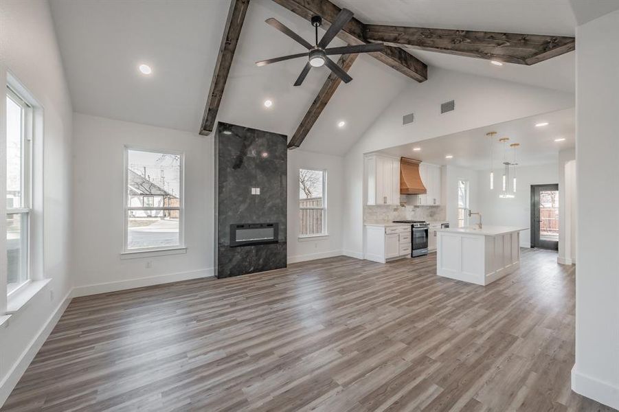 Spacious, unfurnished interior of a new home in , Richland Hills (Image 19).