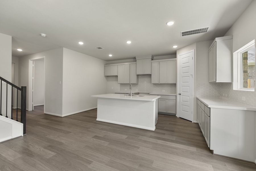 Representative furnished interior of a home built from the Enclave Series - Maui by DRB Homes in Dauer Ranch, New Braunfels (Image 8).