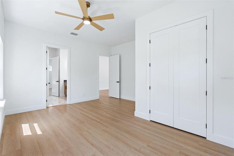 Spacious, unfurnished interior of a new home in , Palm Coast (Image 35).