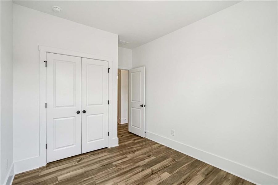 Spacious, unfurnished interior of a new home in Park Vue, Atlanta (Image 27).