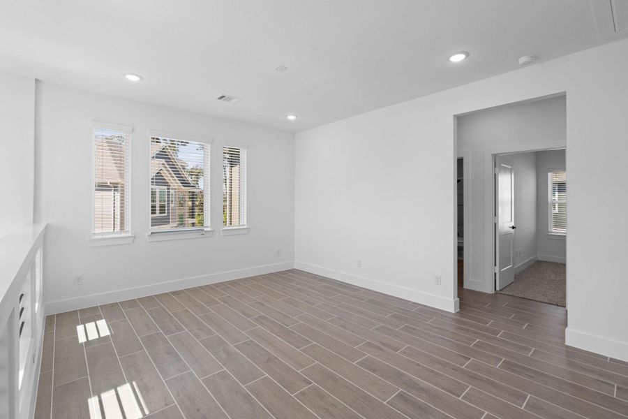 Spacious, unfurnished interior of a new home in Sienna, Missouri City (Image 15). Spacious, unfurnished interior of a new home in Sienna, Missouri City (Image 15).