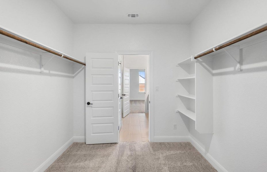 Spacious, unfurnished interior of a new home in Lagos, Manor (Image 15).