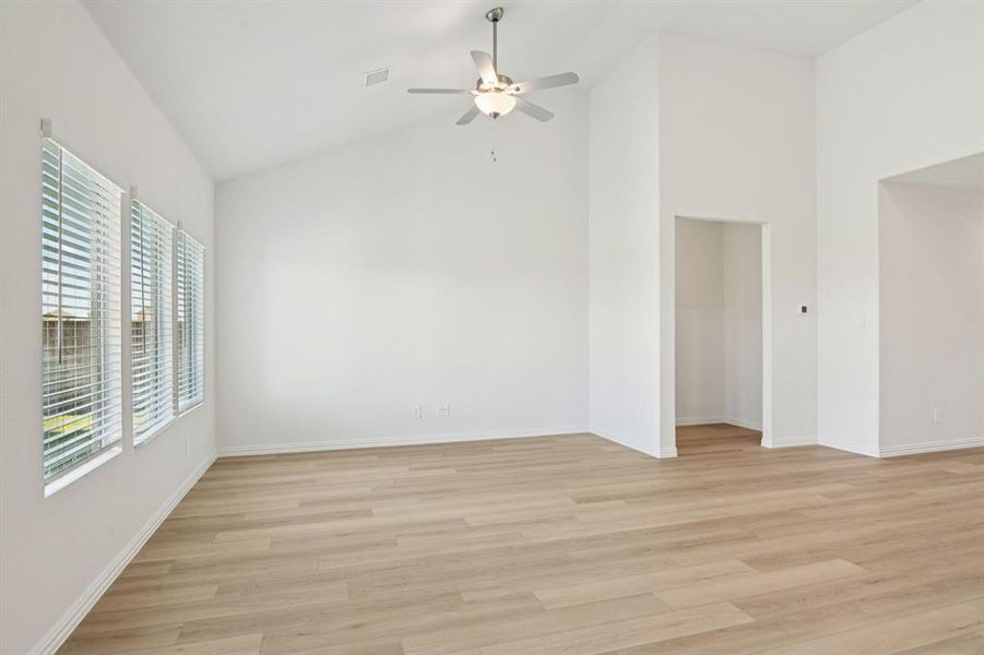 Photo is not of the actual home, but is an inspirational photo of builder’s model home and may depict options, furnishings, and/or decorator features that are not included. Photo is not of the actual home, but is an inspirational photo of builder’s model home and may depict options, furnishings, and/or decorator features that are not included.