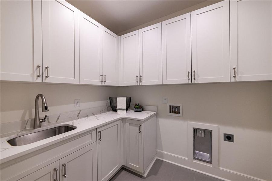 Furnished interior view inside a new home in , Atlanta (Image 7).