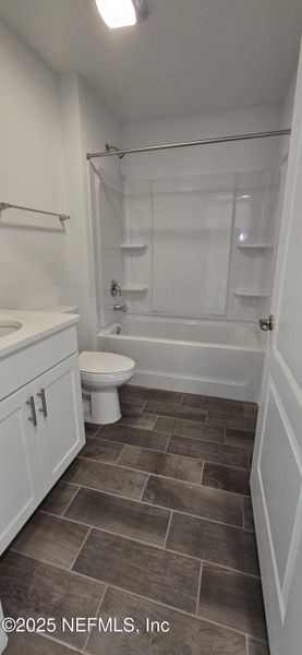 Image 28 of a home in Sawmill Branch Express.