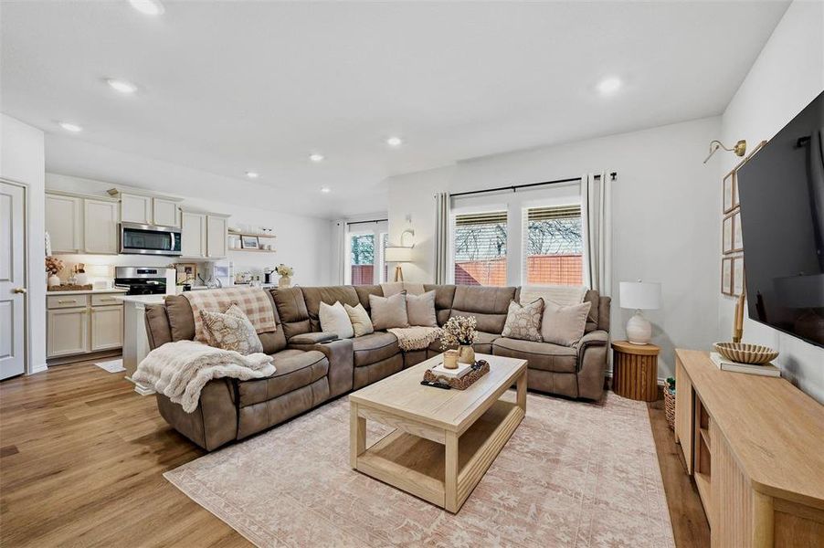 Furnished interior view inside a new home in Three Oaks, Sherman (Image 12).