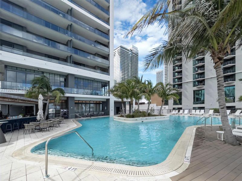 Condo located in Miami, FL showcasing its design and architecture (Image 23).