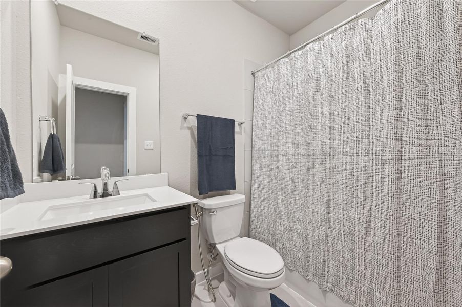 Furnished interior view inside a new home in Arabella on the Prairie, Richmond (Image 32).