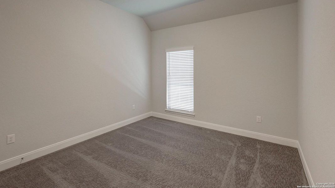 Spacious, unfurnished interior of a new home in Vida 50', San Antonio (Image 17).