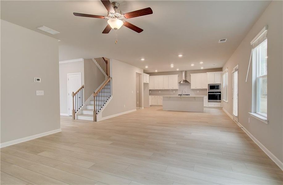 Spacious, unfurnished interior of a new home in Cooper Park, McDonough (Image 26).