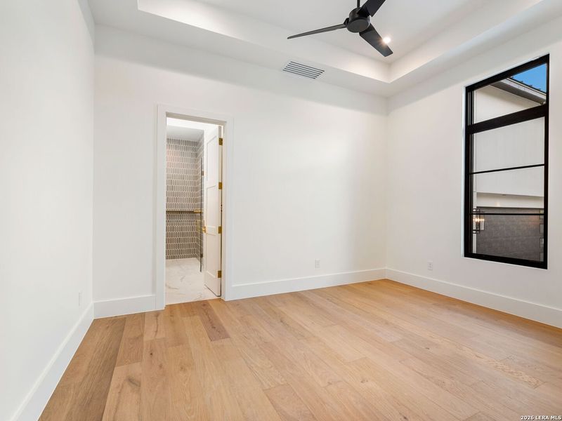 Spacious, unfurnished interior of a new home in , San Antonio (Image 60).