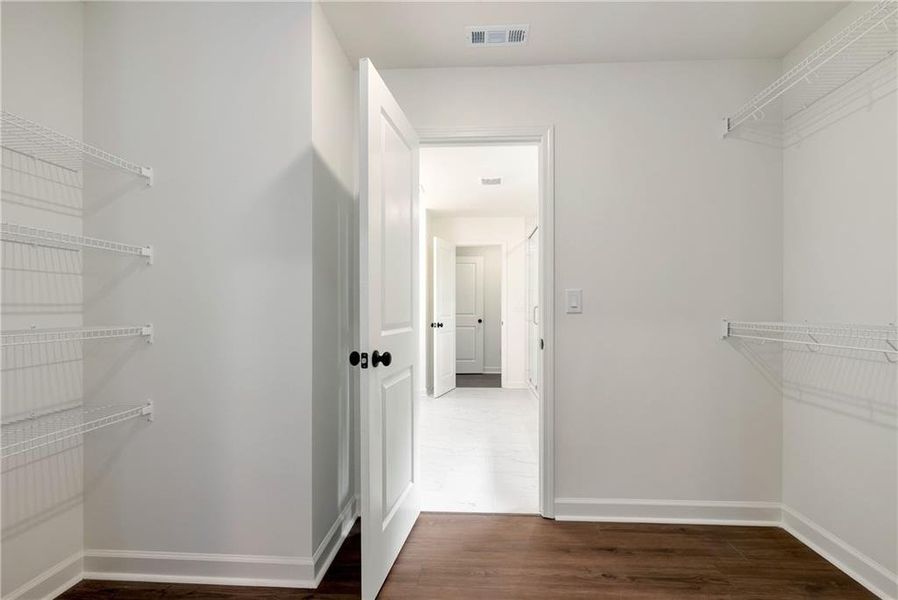 Spacious, unfurnished interior of a new home in , Commerce (Image 20).