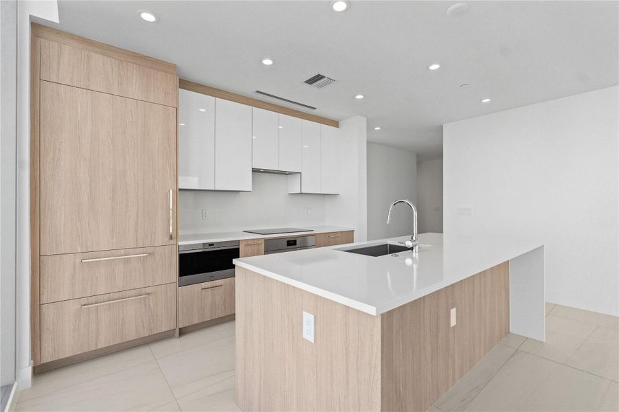 Furnished interior view inside a new home in , Fort Lauderdale (Image 7).