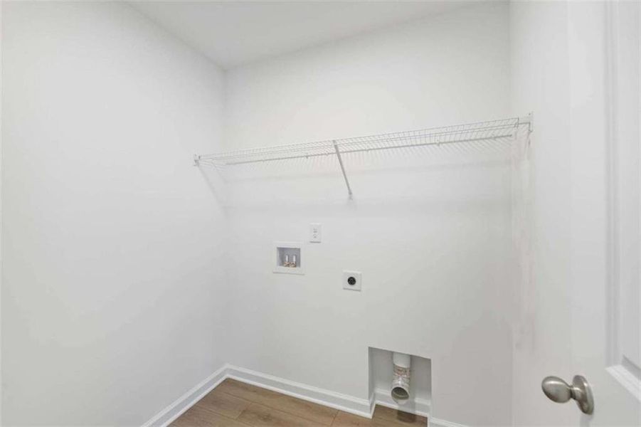 Spacious, unfurnished interior of a new home in The Pointe at Heron Bay, Locust Grove (Image 20).
