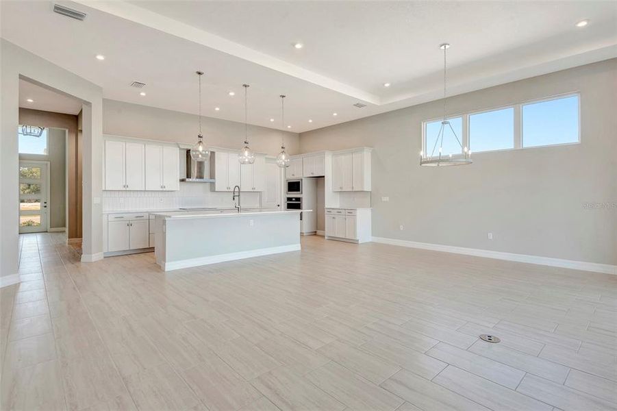 Spacious, unfurnished interior of a new home in The Reserve at Victoria, Deland (Image 33).