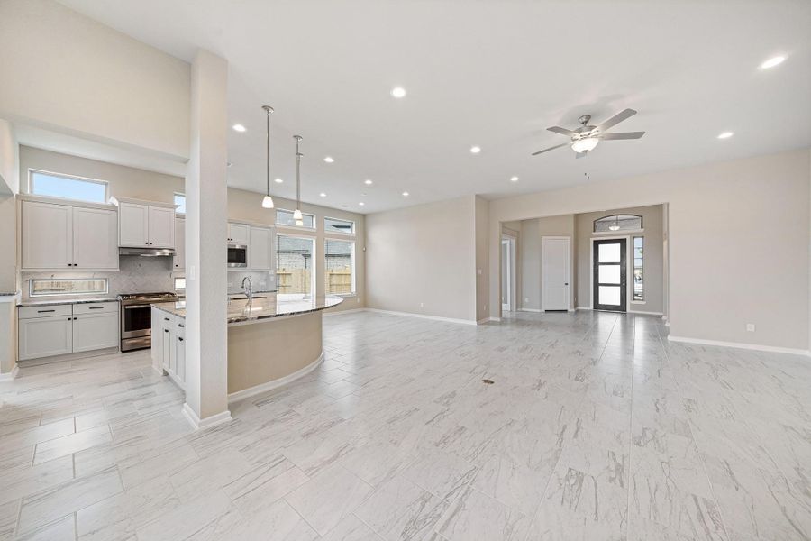 Spacious, unfurnished interior of a new home in The Highlands, Porter (Image 10). Spacious, unfurnished interior of a new home in The Highlands, Porter (Image 10).