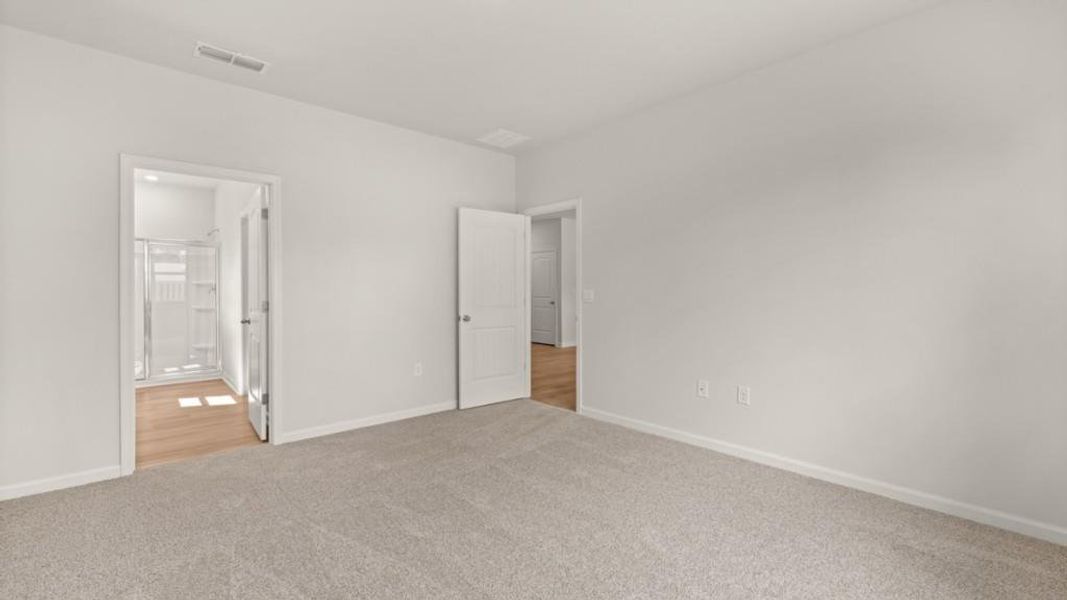 Spacious, unfurnished interior of a new home in Northberry, Rome (Image 20).