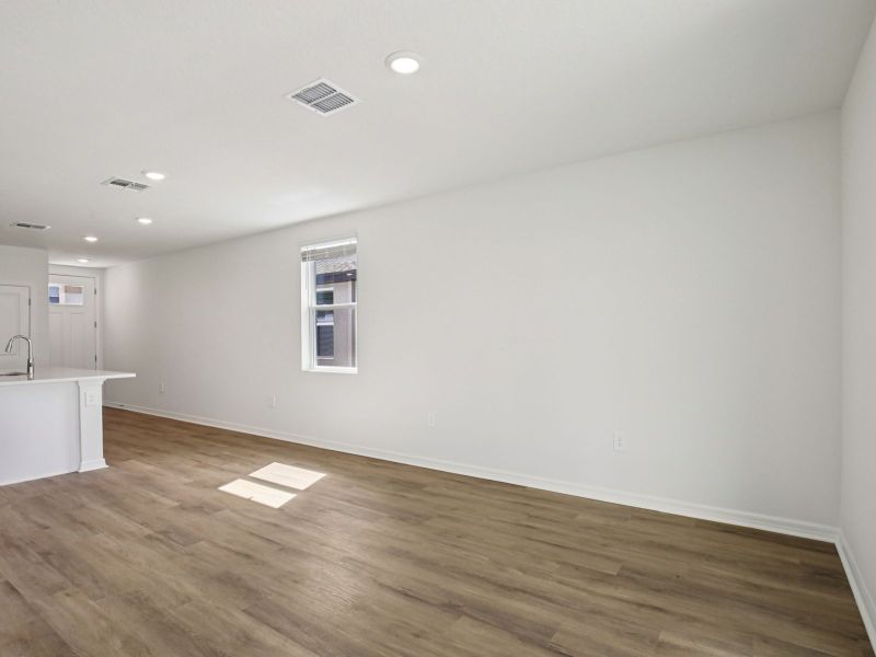Spacious, unfurnished interior of a new home in Magnolia Bay - Premier Series, Nokomis (Image 8).