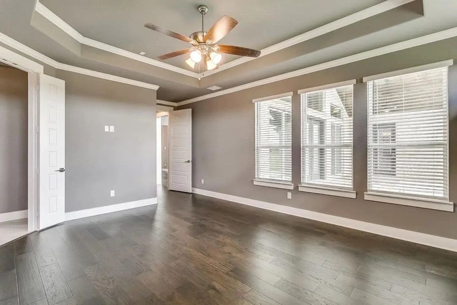 Representative unfurnished interior of a home built from the The Carter by Elmwood Custom Homes in Ranch at Stone Hill, Waxahachie (Image 28).