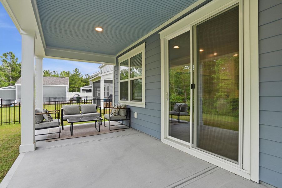 Exterior details and patio area of a home in Sheep Island, Summerville (Image 3).