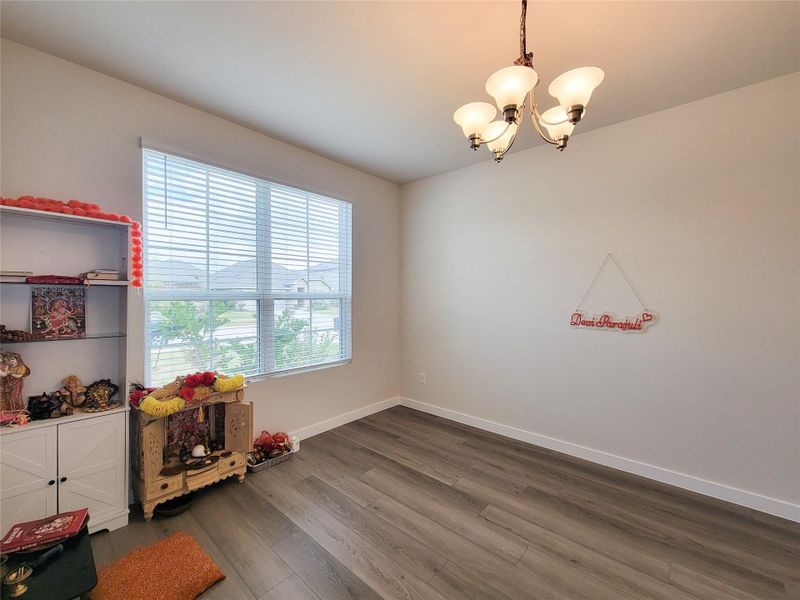 Image 39 of a home in Creekside Farms.