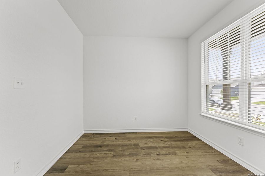 Spacious, unfurnished interior of a new home in Dove Song, Marion (Image 28).