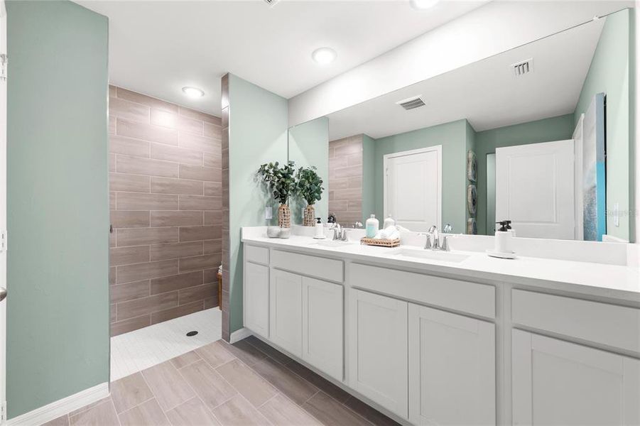 Furnished interior view inside a new home in , Citrus Springs (Image 20).