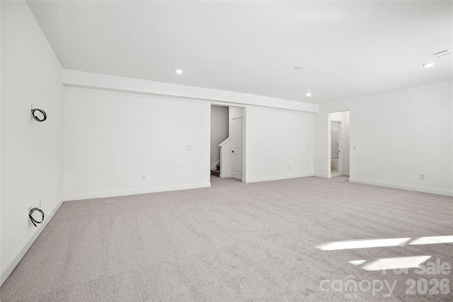Spacious, unfurnished interior of a new home in Cannon Run, Concord (Image 35).