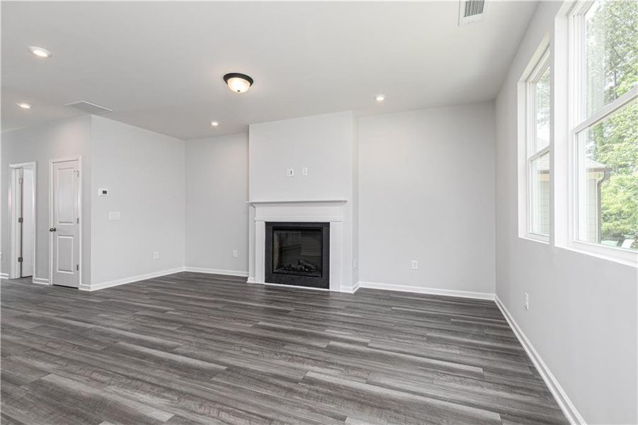 Spacious, unfurnished interior of a new home in Rhodes Glen, Lawrenceville (Image 22).