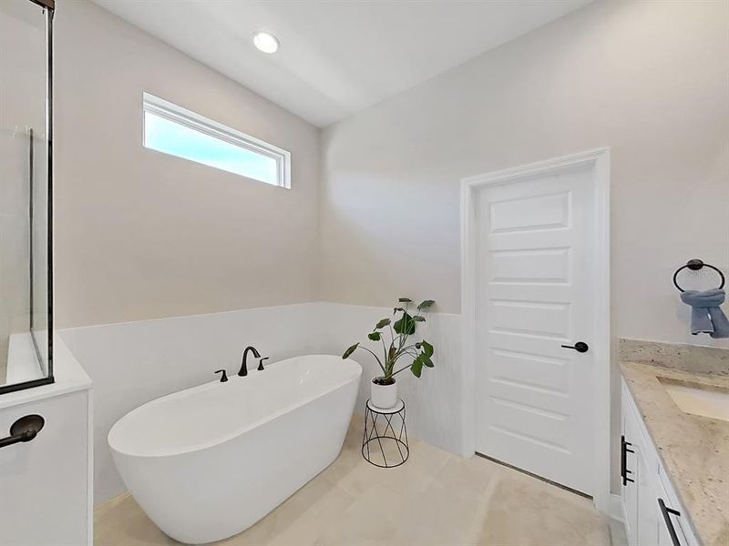 Furnished interior view inside a new home in , Lakeland (Image 15).