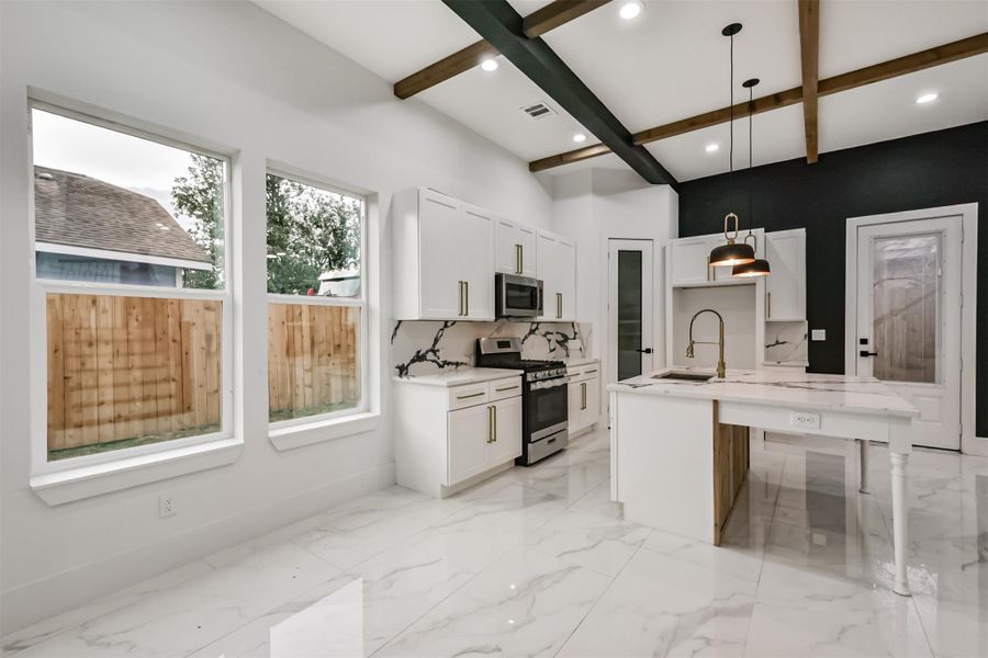 Image 33 of a home in .