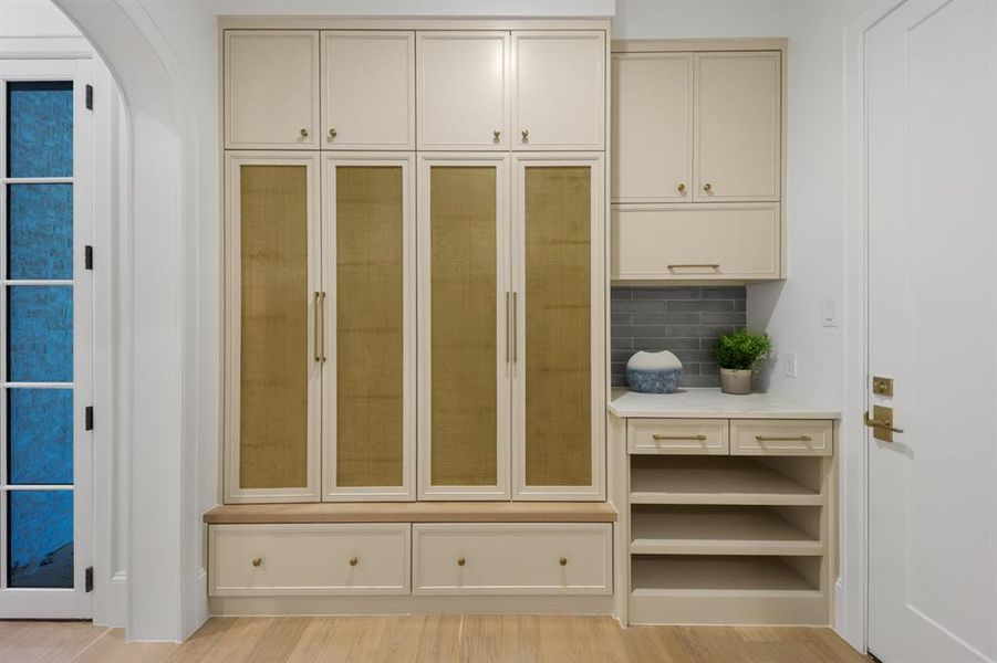 Furnished interior view inside a new home in , Dallas (Image 12). Furnished interior view inside a new home in , Dallas (Image 12).