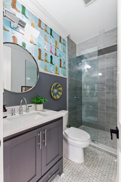 Furnished interior view inside a new home in , Charleston (Image 88).