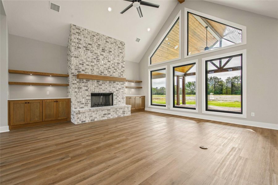 Spacious, unfurnished interior of a new home in , College Station (Image 24).